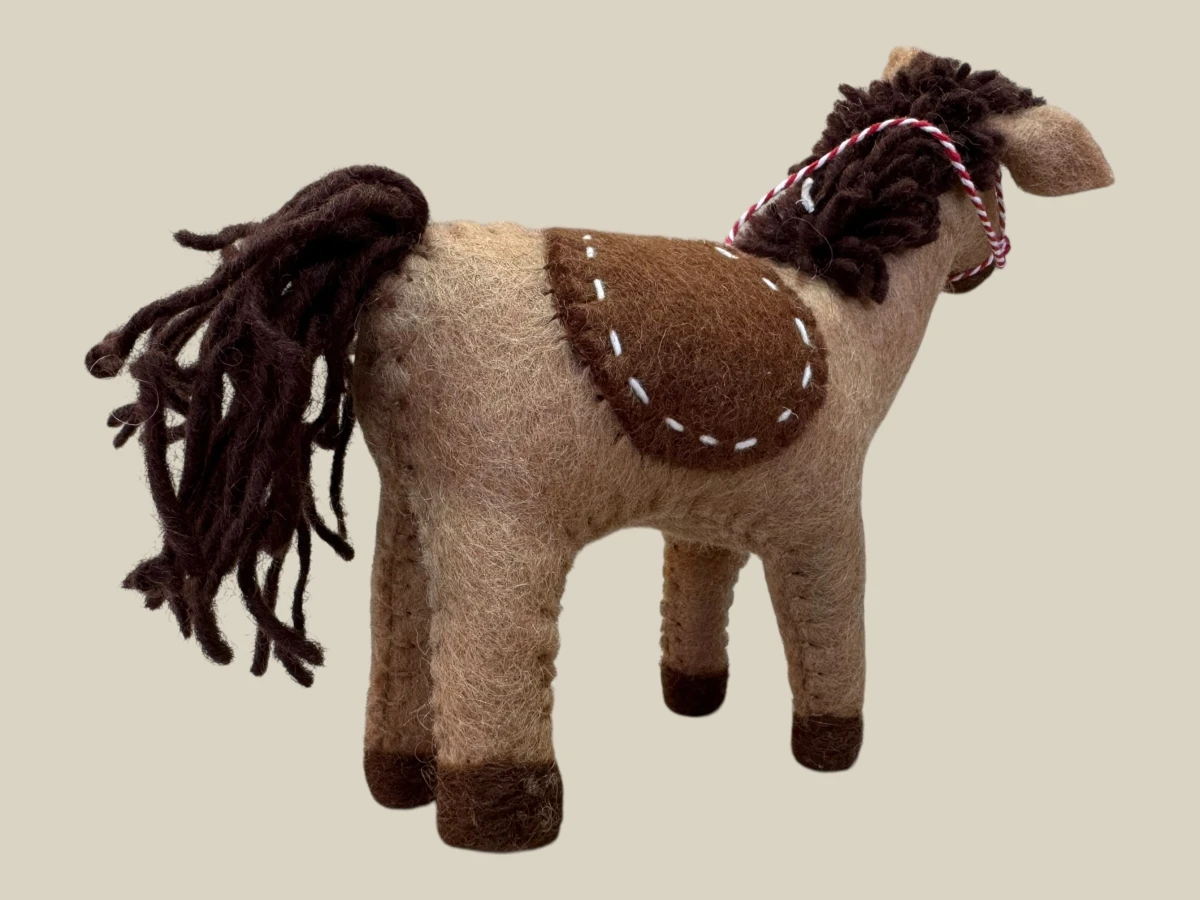 Felt Cat view 3