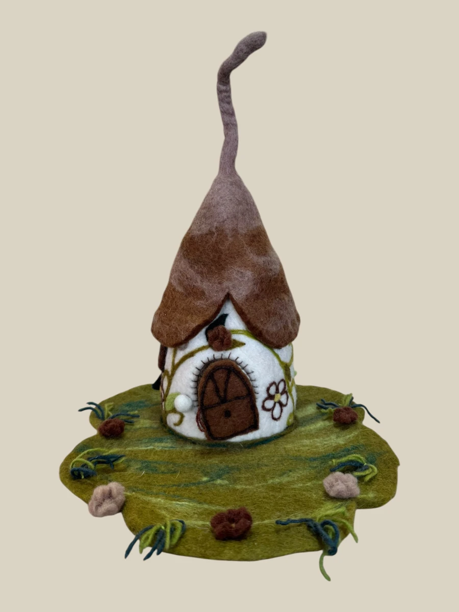 Felt Cat view 4