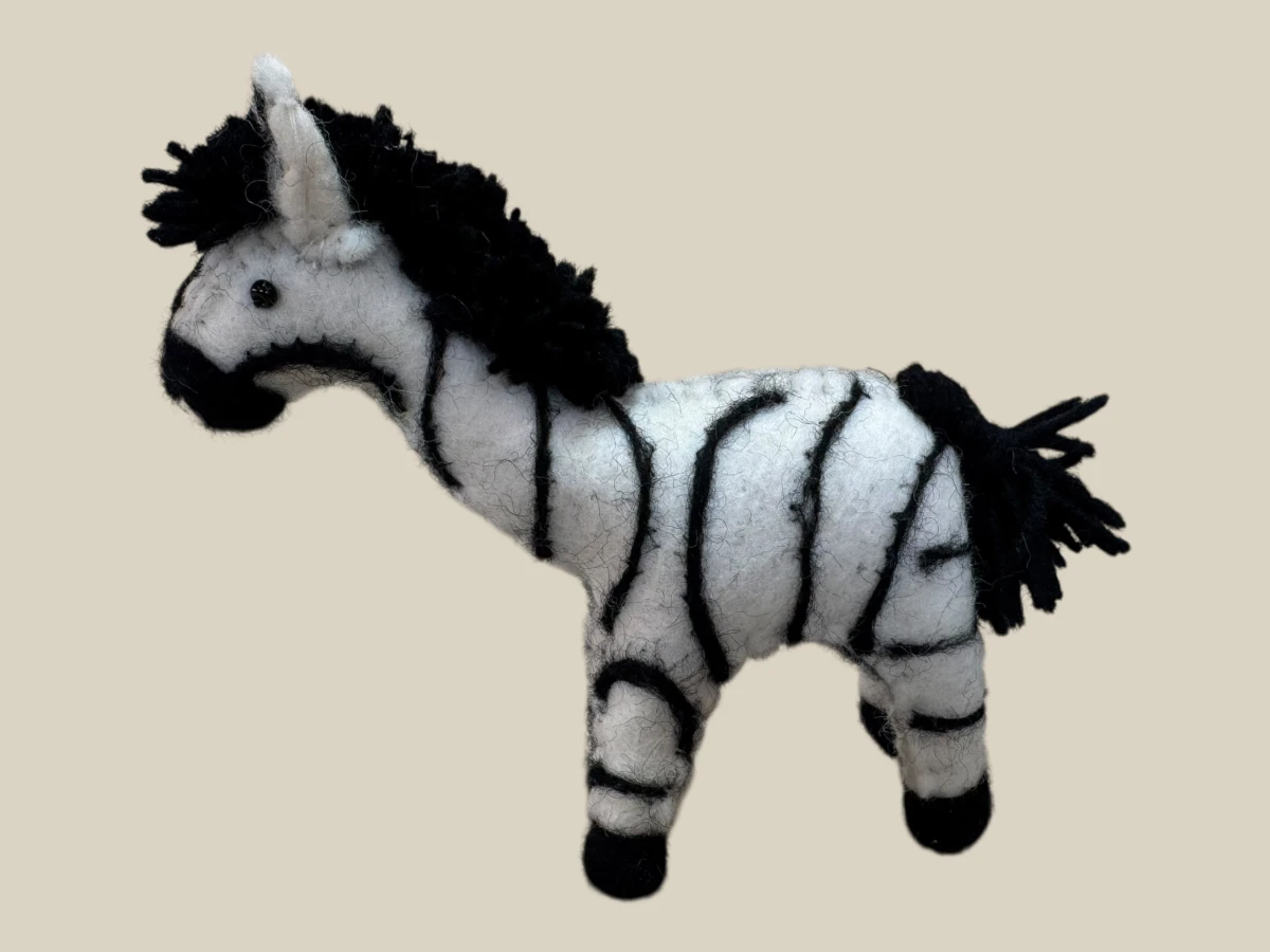 Felt Pet House view 4
